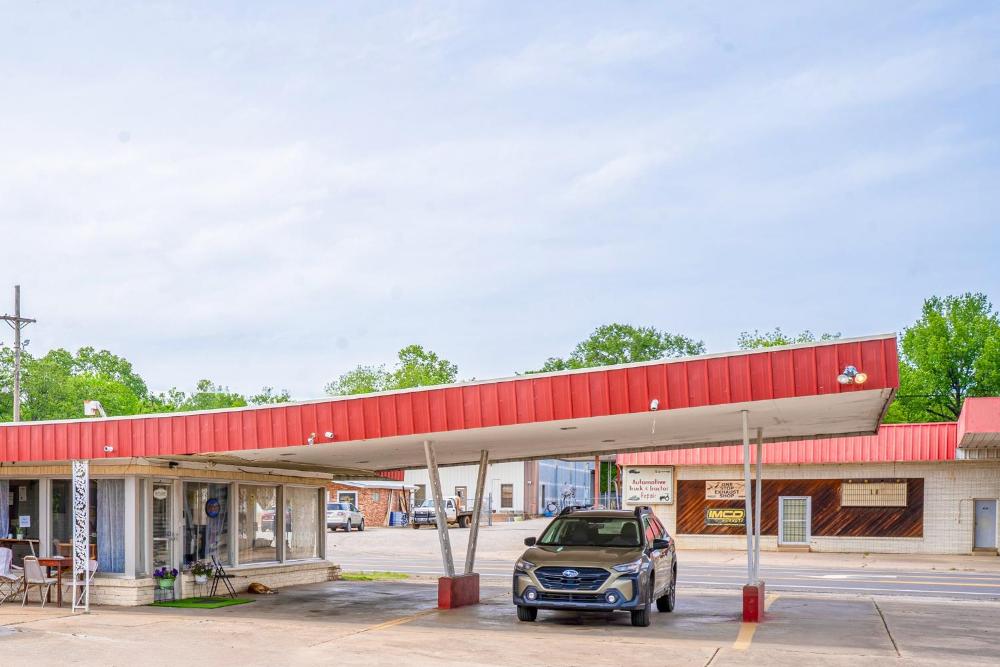 OYO Holiday Capri Motel & Rv Park